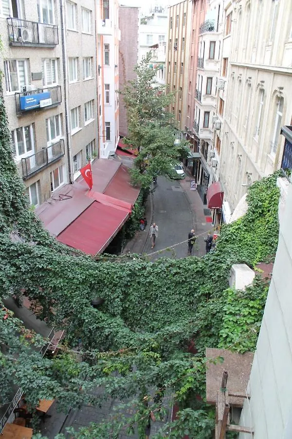 Apartment Ferienwohnung Beyoglu Asmalimescit'Te Mobilyali Balkonlu Daire Istanbul